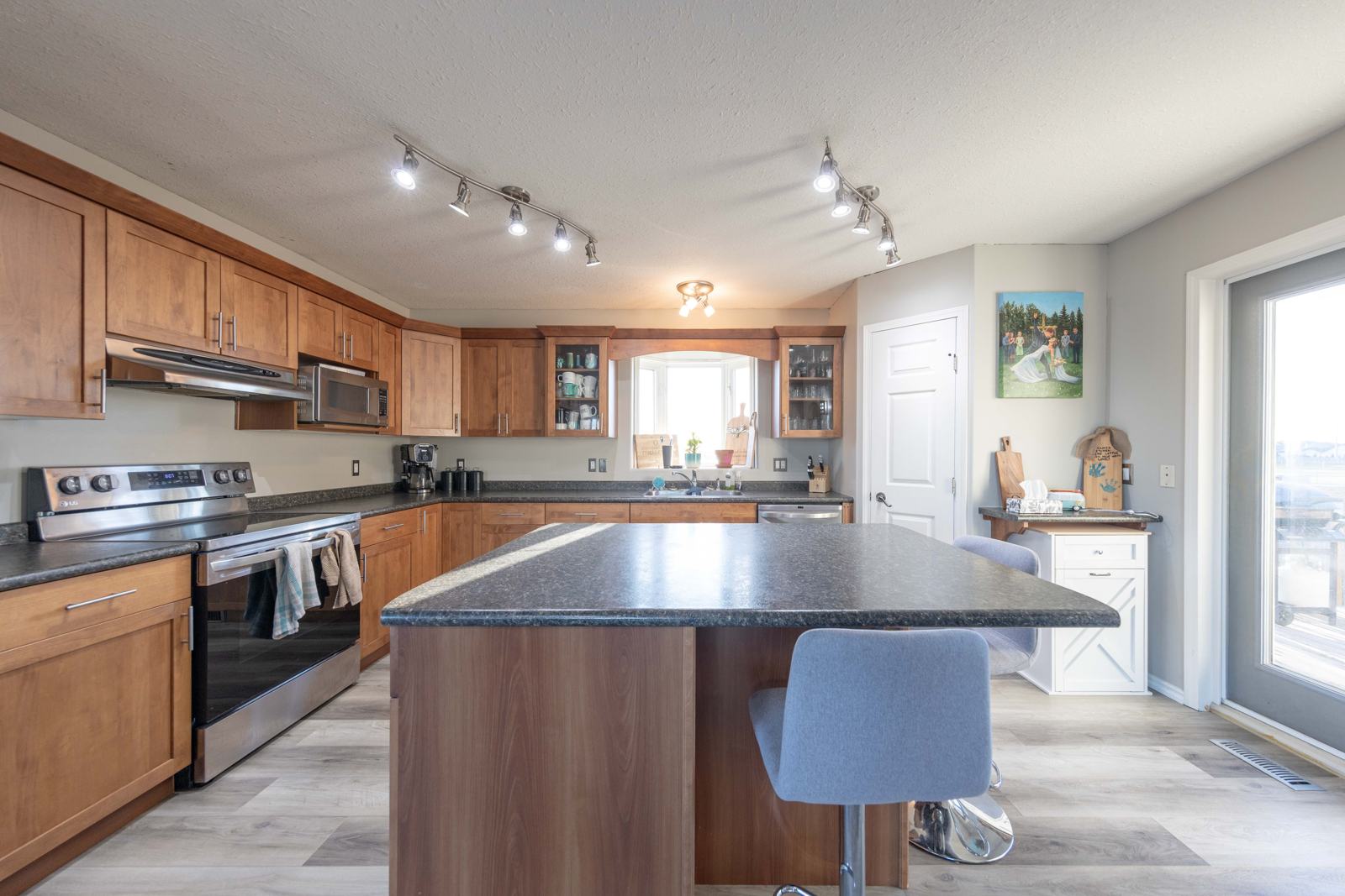 The full kitchen