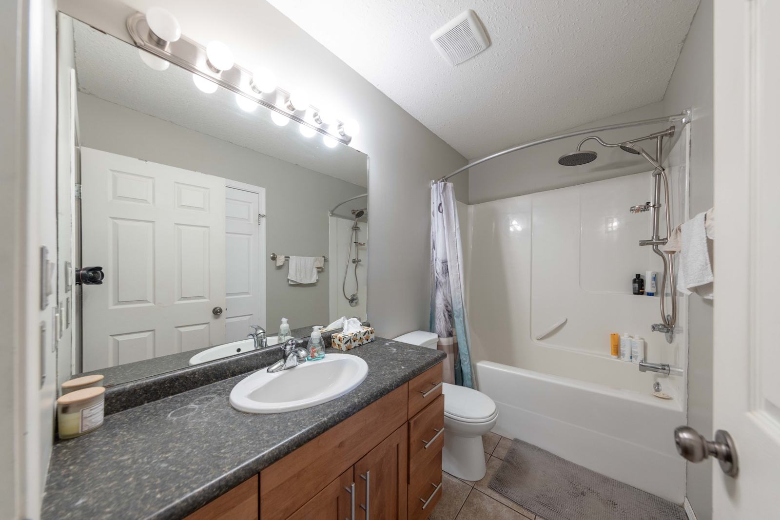 Main bathroom